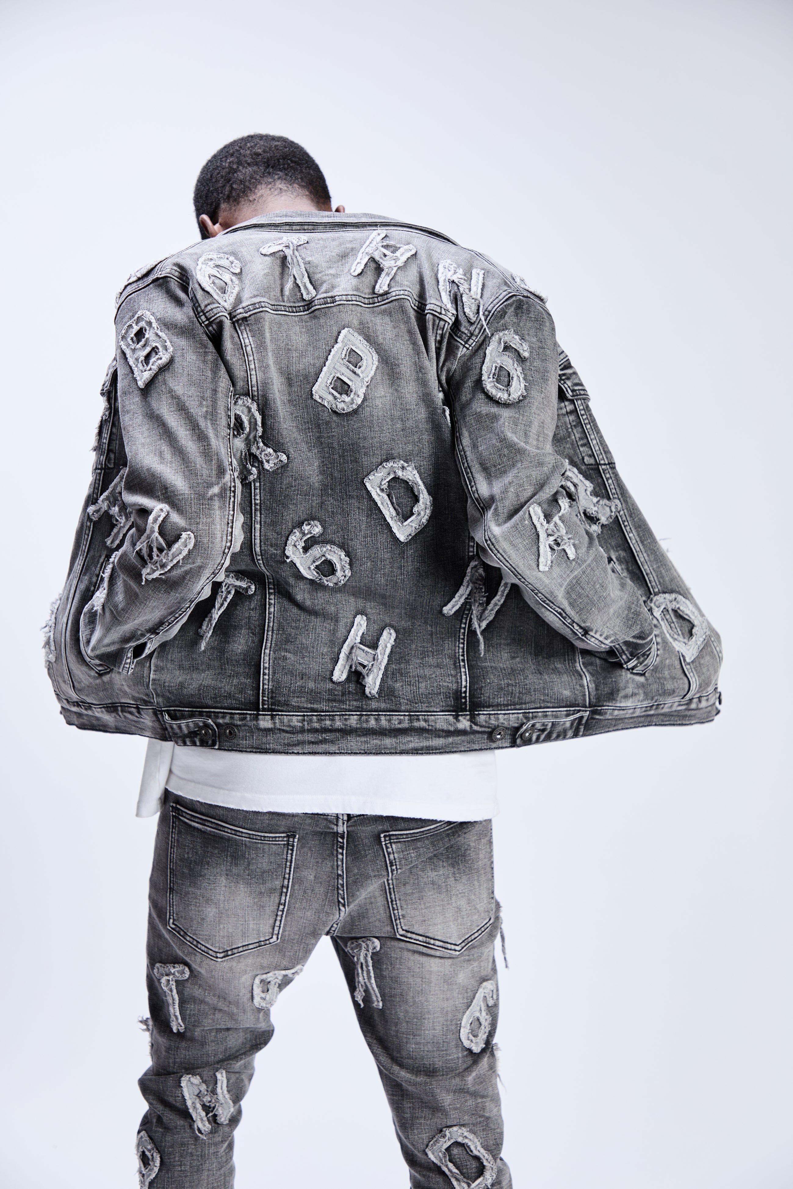 "PUZZLE" DENIM JACKET - GREY WASH